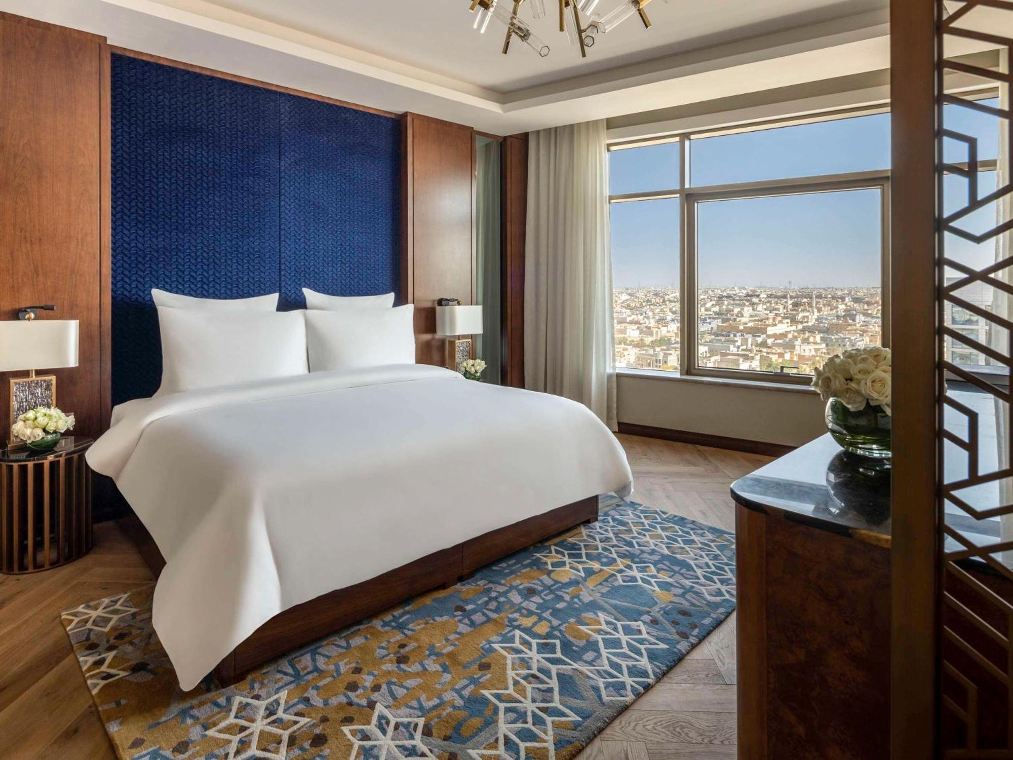 Hotel Movenpick And Residences Riyadh
