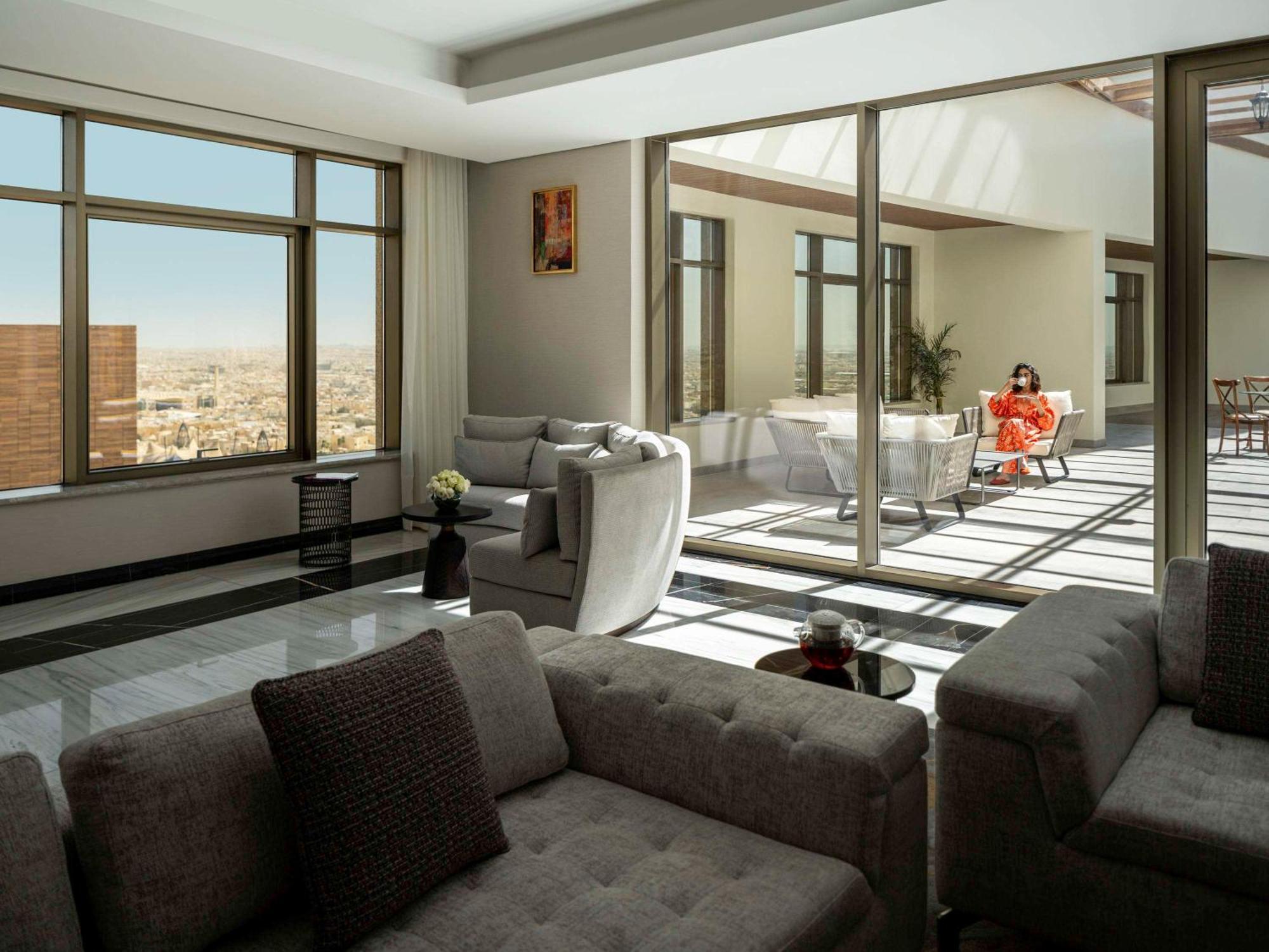Hotel Movenpick And Residences Riyadh