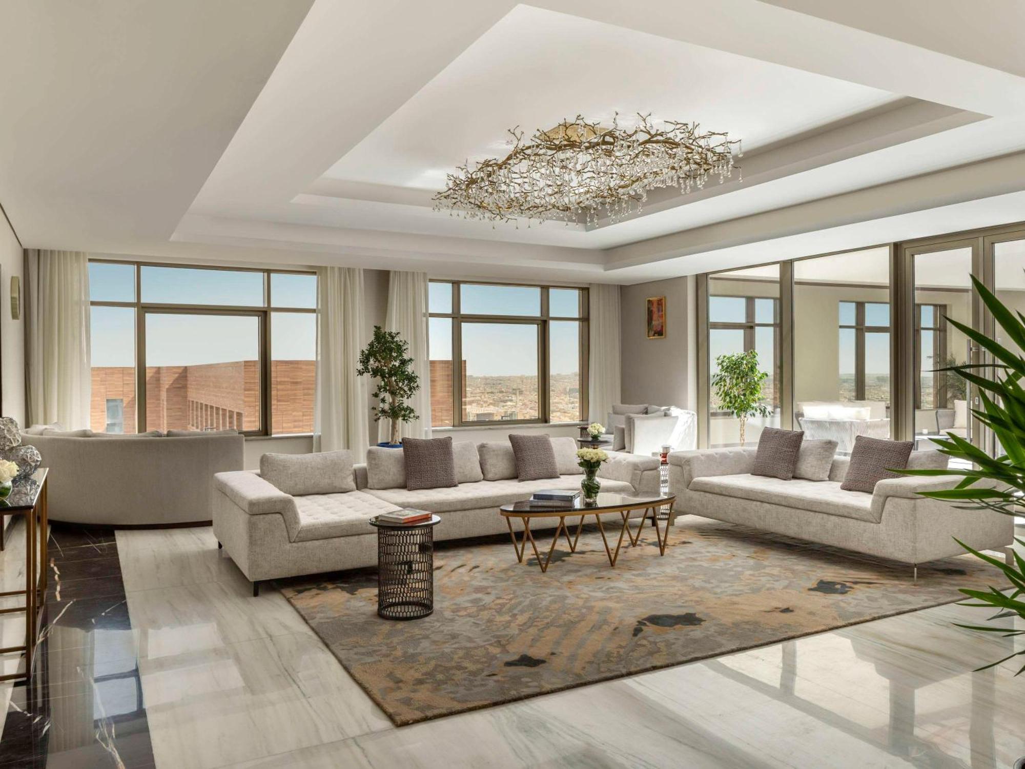 Hotel Movenpick And Residences 5*